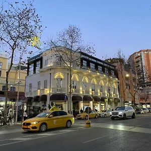 The Crown Boutique & 4*, Tirana Albanië